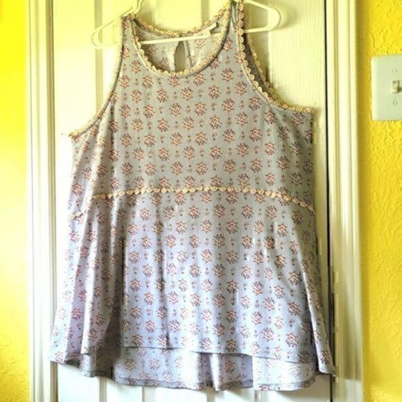 Lauren Conrad flowy tank top  C - Picture 1 of 1